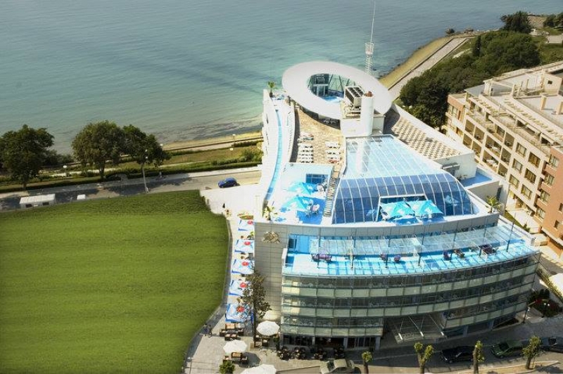 Хотел Sol Marina Palace набира персонал