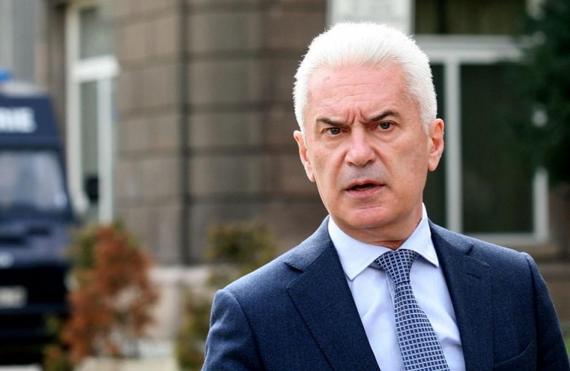 Волен Сидеров пристига в Бургас 