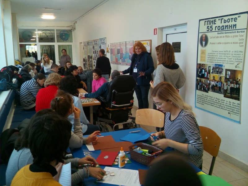 Учениците от Немската приеха хора с увреждания в гимназията 