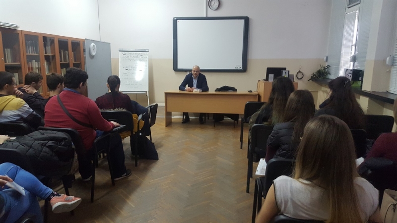 Наказателните процеси и правораздаването дискутираха с окръжен съдия ученици от Немската гимназия