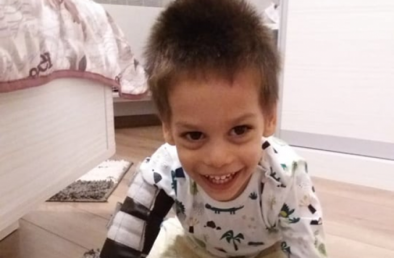 Тригодишният Даримир от Карнобат има нужда от нашия дар, за да живее пълноценно