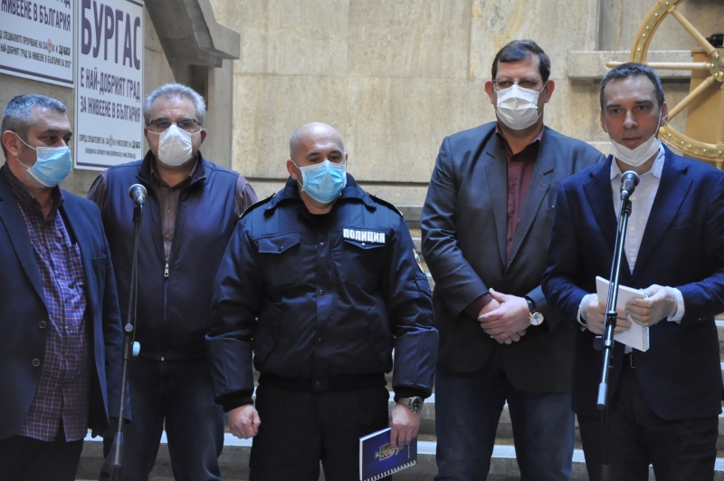 Няма регистриран случай на коронавирус в Бургас към този момент! Увеличават се заявките към домашния патронаж, започна миенето на улиците с хлорен разтвор