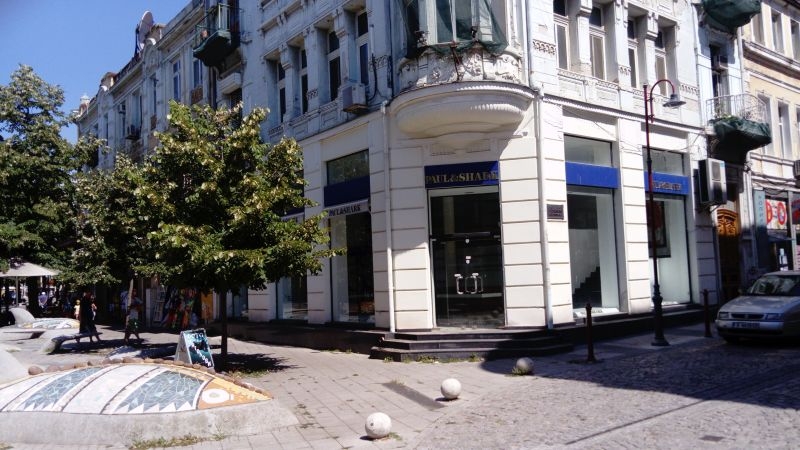 Големи търговски брандове затварят магазини в Бургас заради понижено потребление