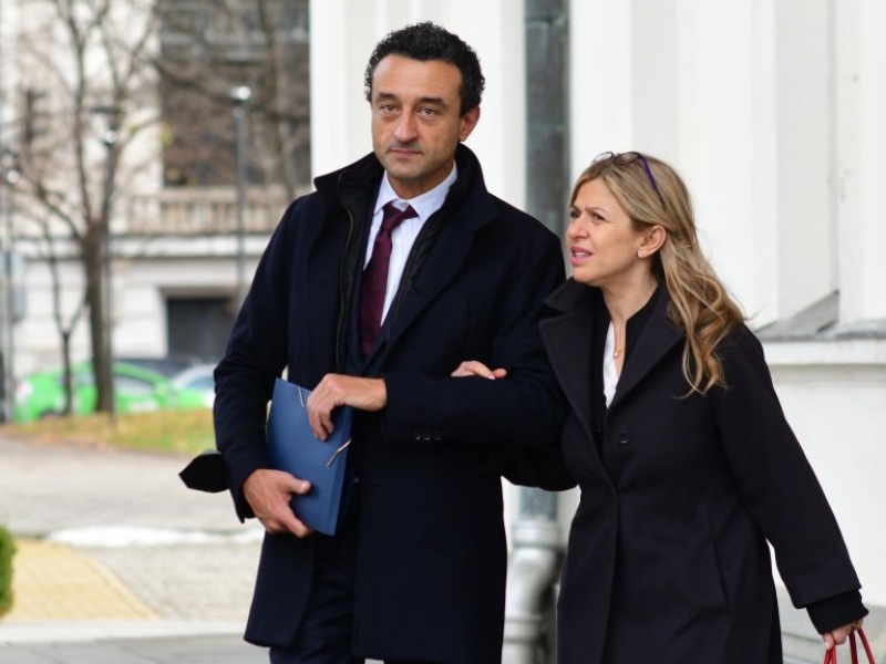 Защо семейство Лорер блокира бюджета на частните модерни болници