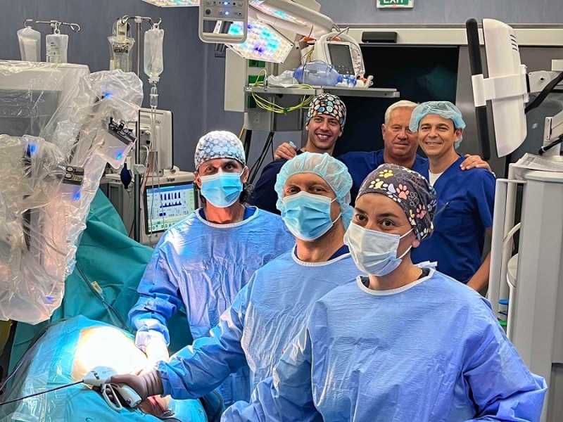 Стартираха първите робот-асистирани урологични операции в „Сърце и Мозък“ Бургас 