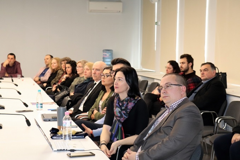 Студенти и докторанти с атрактивни презентации за бизнеса 