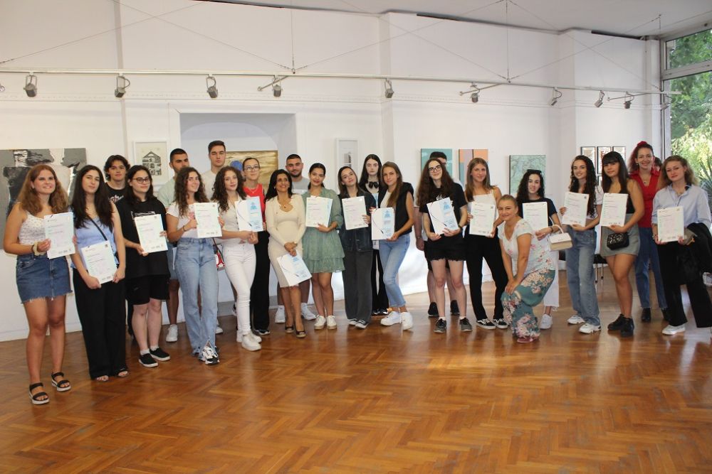 Кеймбридж Сертификати и IELTS... или билет за бъдещи акдемични върхове!