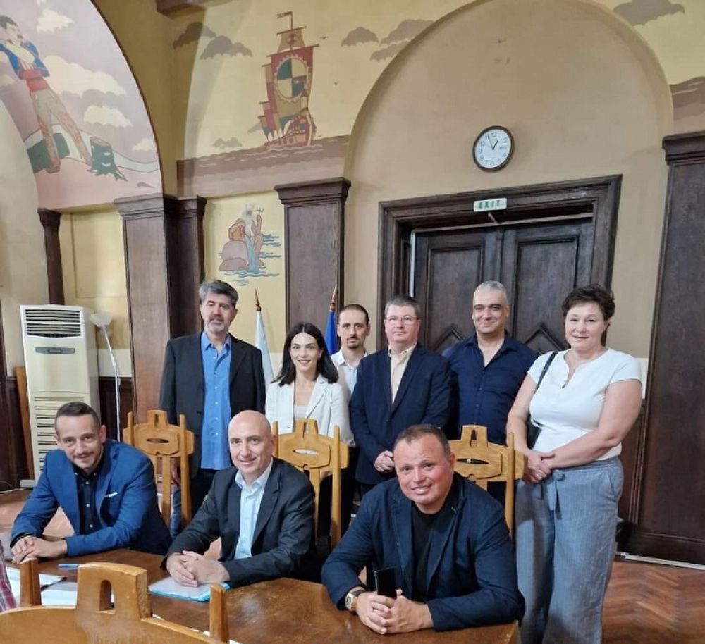 „Български възход“ регистрира пълна листа за местните избори в Бургас