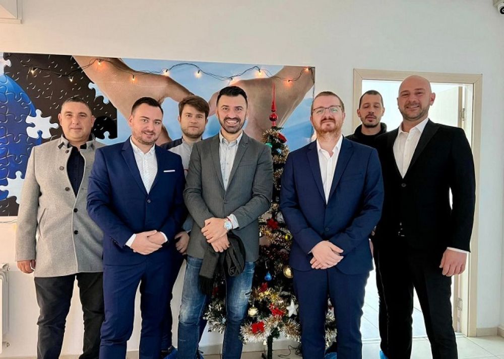 Общински съветници от различни партии дариха кръв за нуждаещите се хора