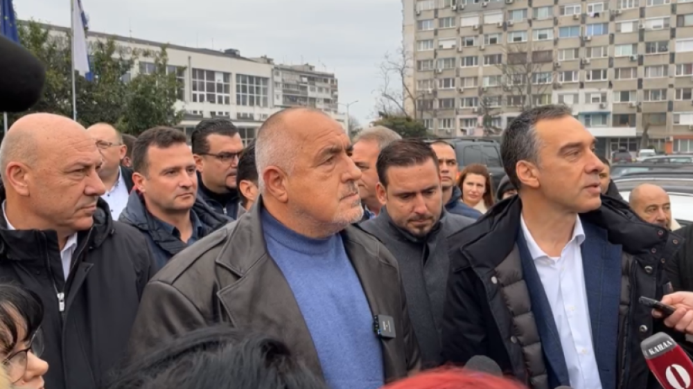 Борисов от Бургас: Благодарение на „некоалицията“ се отпускат пари за всички населени места