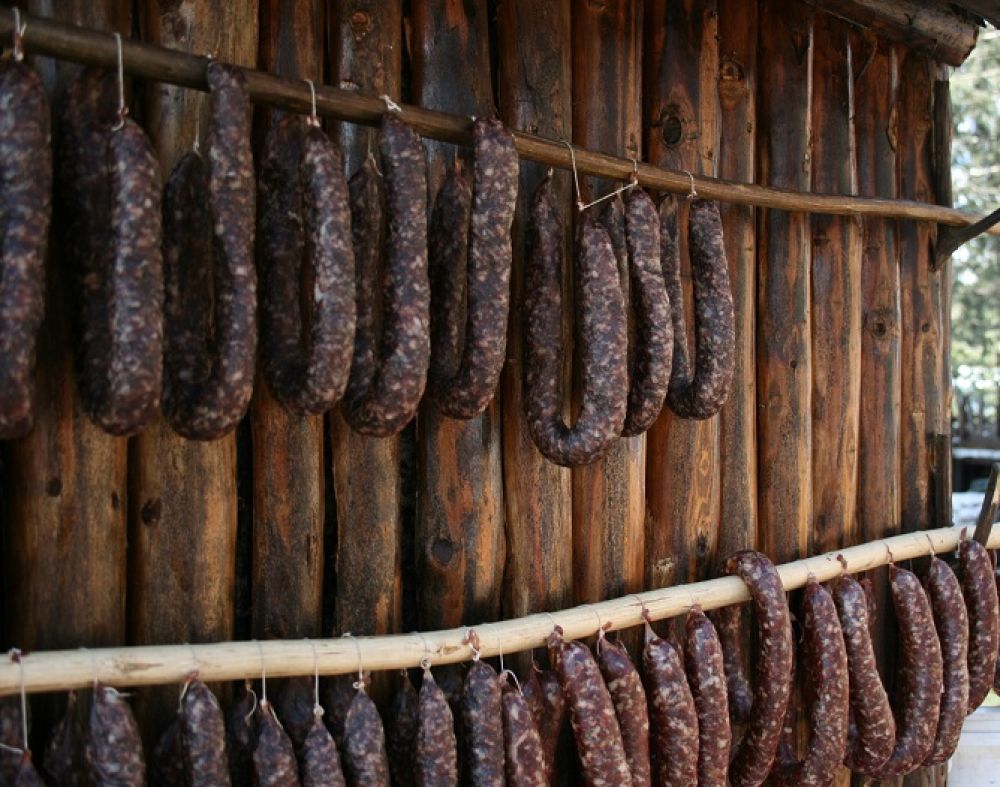 Германците лапат български суджук и биволско сирене на изложение в Берлин