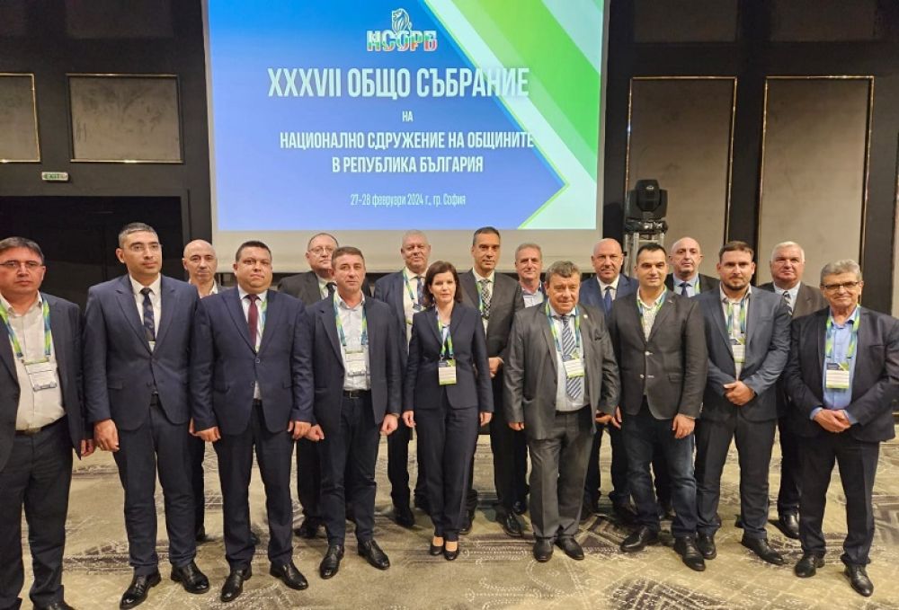 Кметовете на всички общини настояват да има целогодишни полети на летище Бургас