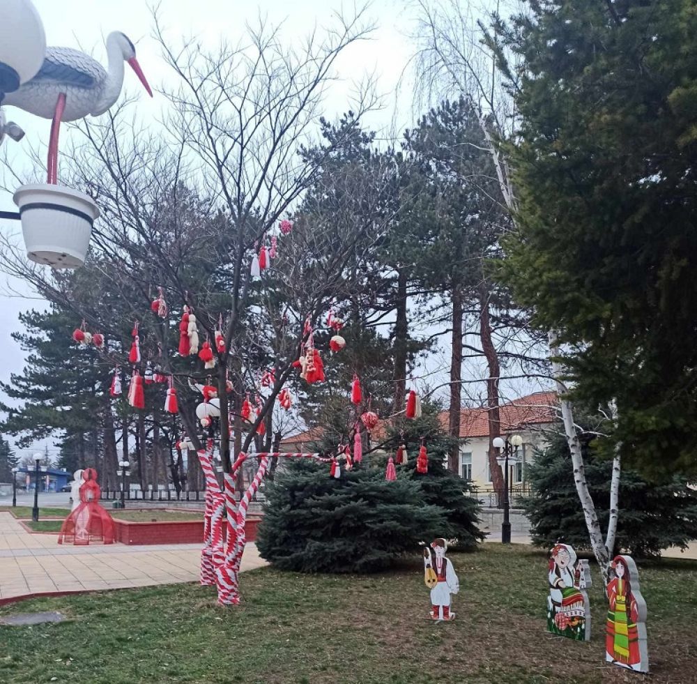 Пижо и Пенда украсиха площада в Сунгурларе