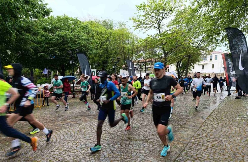 Над 100 души бягаха в първия Созопол Рън 