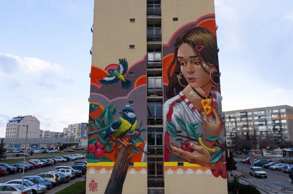 Графити фест събира емблематични художници и любители на уличното изкуство