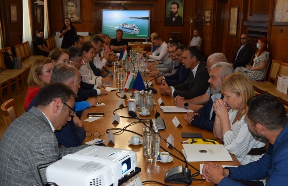 Бургас и Къркларели ще си сътрудничат в сферата на здравеопазването, образованието, културата и спорта