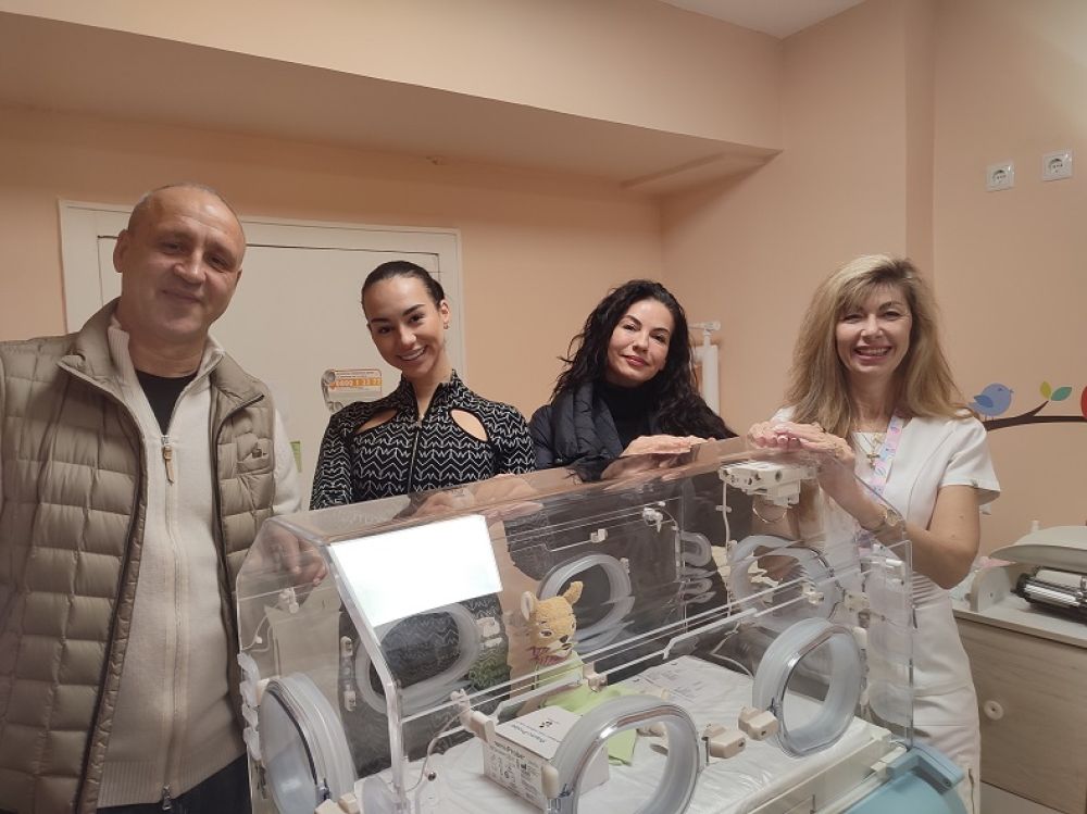 За Деня на недоносените деца УМБАЛ-Бургас получи последен модел кувьоз