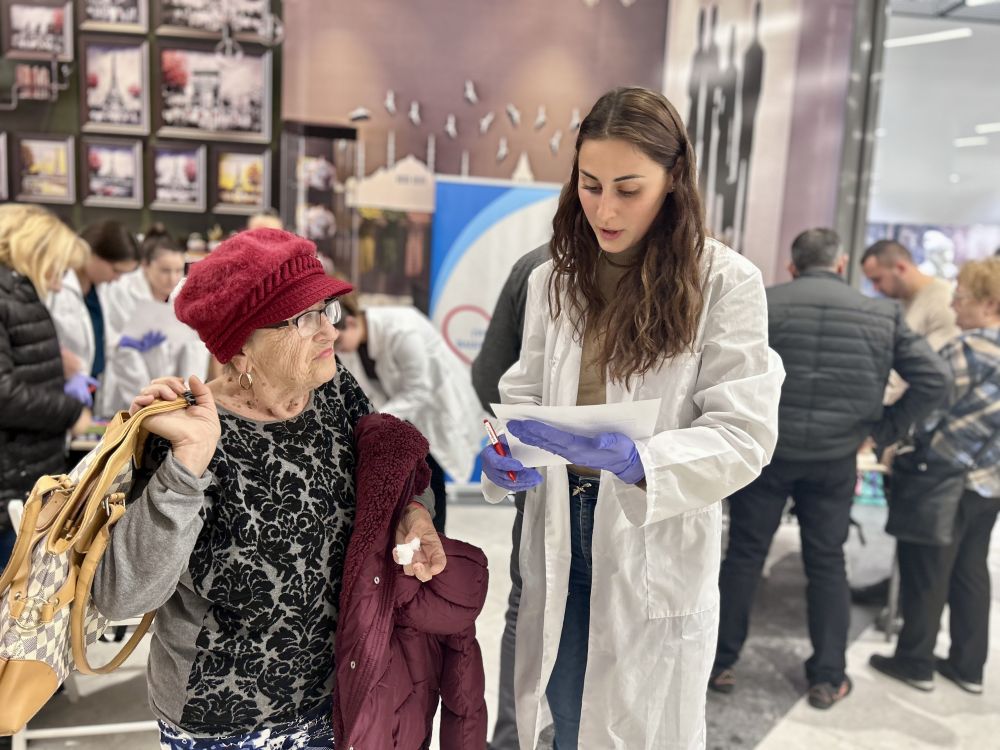 Над 200 души преминаха безплатни прегледи в Световния ден за борба с диабета