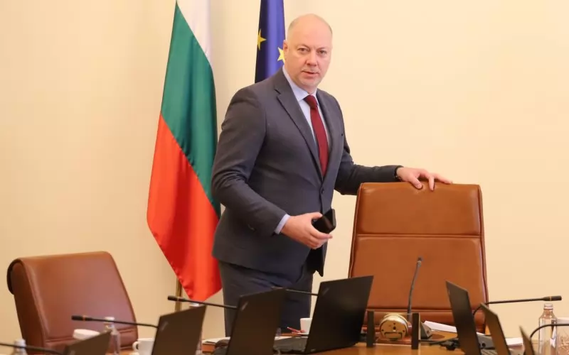 Кабинетът „Желязков“ няма да орязва пенсиите за сега