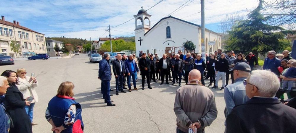 Кметът на Созопол Тихомир Янакиев ще подкрепи протеста за пътя към село Ясна поляна  
