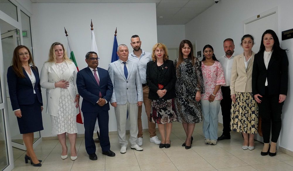 Посланикът на Индия пожела по-тясно сътрудничество с Бургаския държавен университет