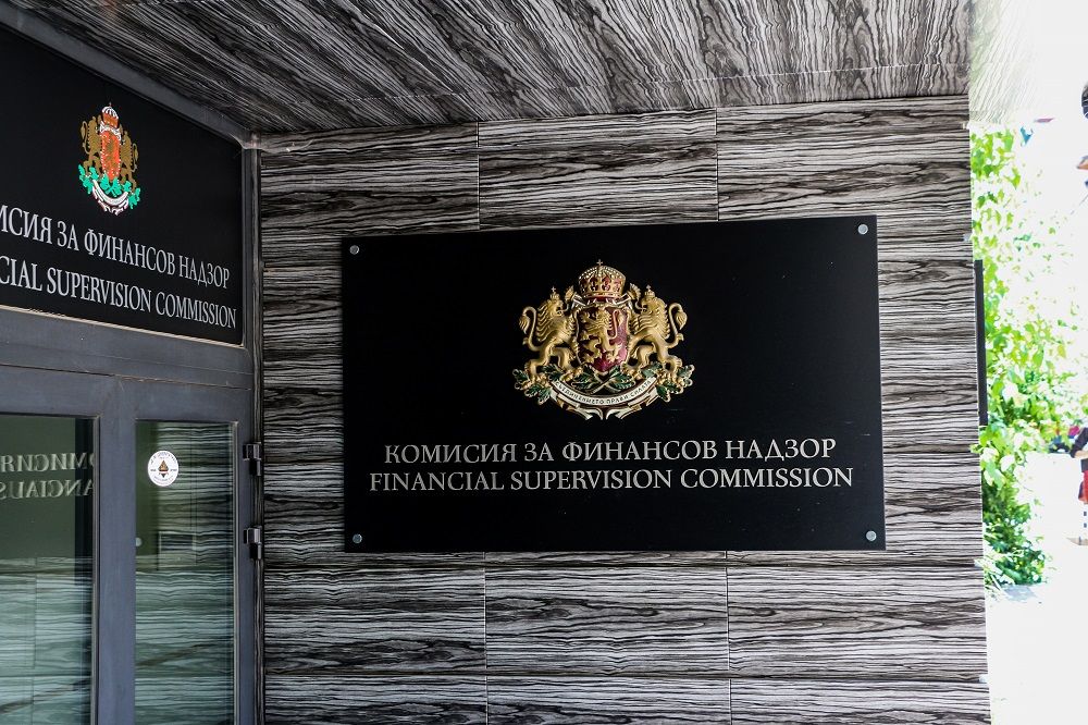 Заговор на двама директори в КФН срещу най-големия български застраховател и срещу финансовата стабилност и доверието в България