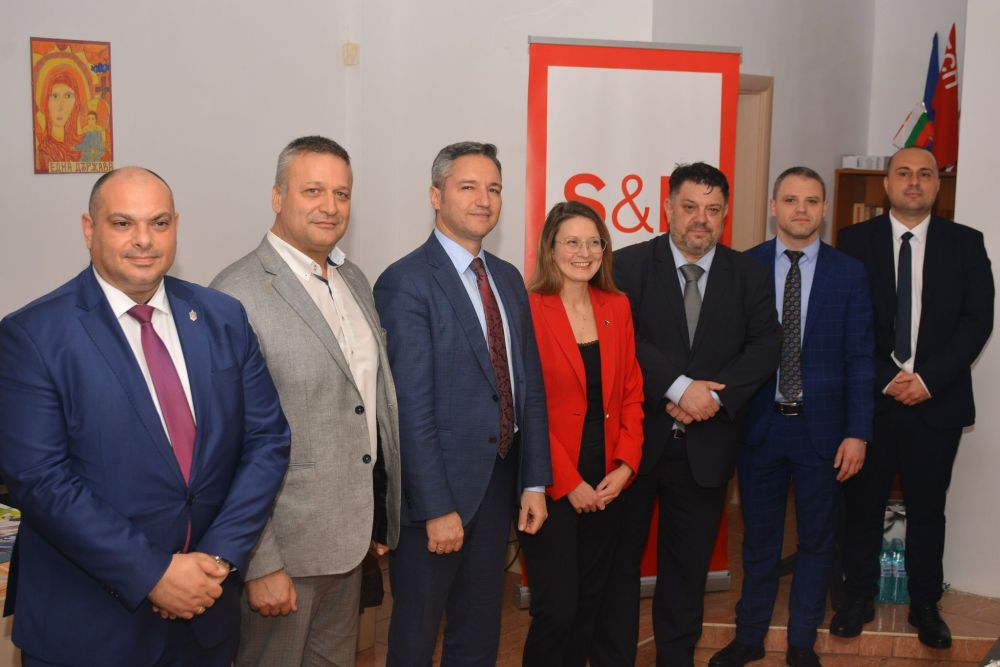 Делегацията на социалистите в Европейския парламент отвори офис в Бургас