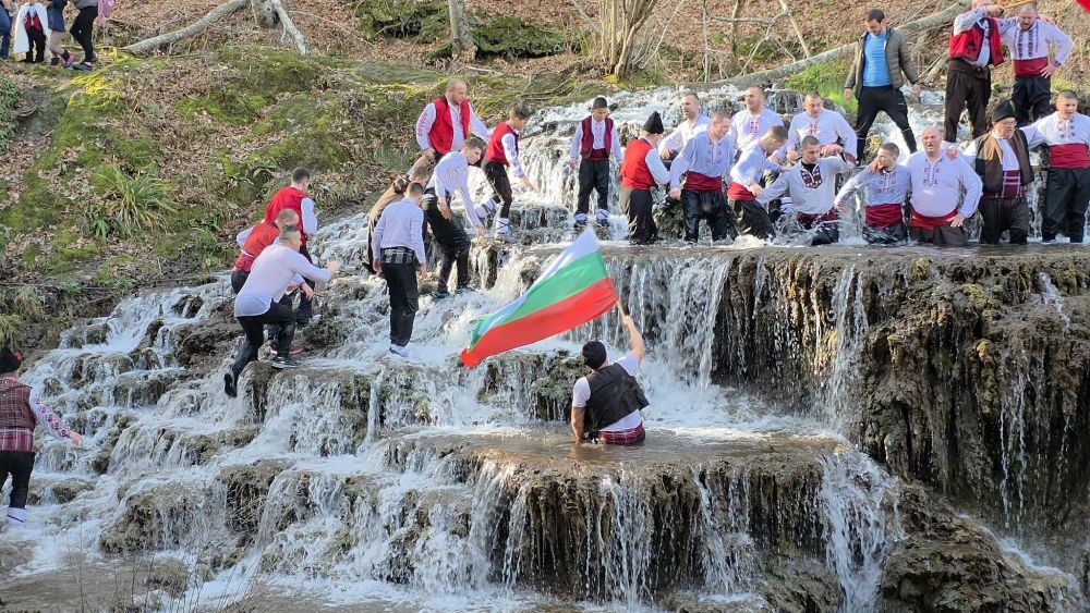 В Малко Търново отбелязаха Богоявление на Докузак