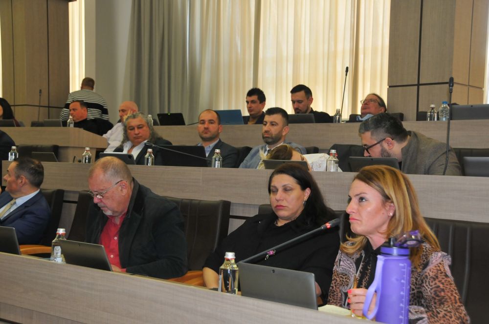 Пенсионерите в Бургас ще пътуват за 1 евро, ама когато му дойде времето