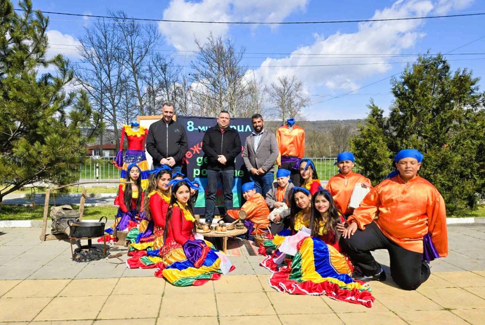 Бургаската структура на ДПС отбеляза Международния ден на ромите в Сунгурларе