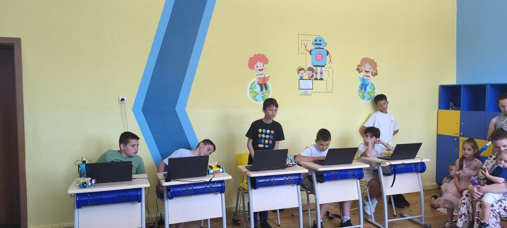 В Черноморец откриха модерен STEM център