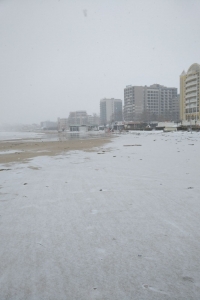 Морето погълна Северния плаж в Слънчев бряг