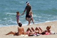 Първият официален нудистки плаж може да е в Бургас