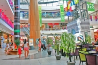 Собственикът на МОЛ „Галерия” „захлебва” с над 8 млн. евро за половин година