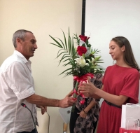 Букети и поздравления за световната медалистка Стефани Кирякова