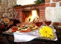 Мезе със защитено от Брюксел географско указание и вино от арония ще има на Коледен празник в Бургас