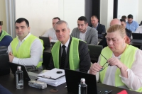 Срещу какво точно протестираха с жълти жилетки съветниците от СЕК