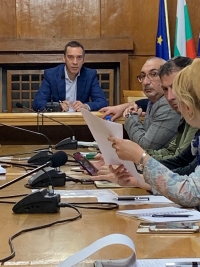 Общинският щаб с нови превантивни мерки за борба с коронавируса