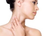 Постоянната болка в раменете и шията повишава кръвното