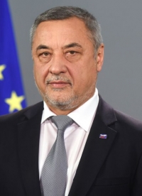 За 500 лв. минимална пенсия и безплатни лекарства ще се борят ВОЛЯ и НФСБ в следващия парламент