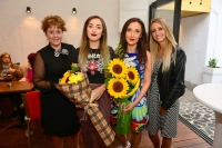 Риа представи първия си сингъл и видеоклип към него