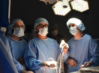 „Сърце и Мозък“ извършиха първата еднопортална роботизирана операция в България