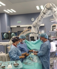 Екип от неврохирурзи от ‚Сърце и Мозък‘ Бургас спасиха двама пациенти с животозастрашаващи травми 