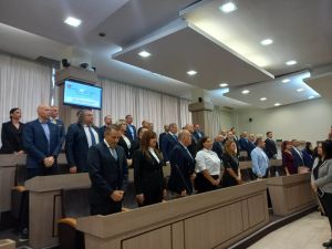 Общинските съветници взеха Коледни заплати и сурвакаха бургазлии с по-високи данъци и такси 