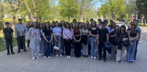 Ученици, изучаващи биология и химия - силно впечатлени от Бургаския държавен университет