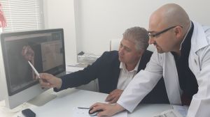 Професор и доцент консултират безплатно пациенти с проблемни рамене и лакти в УМБАЛ Бургас   