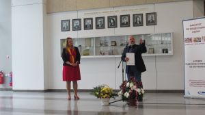 Представят пионерите на образователното дело в Бургас с оригинална изложба