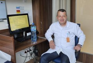 Урологът д-р Николай Милушев: Един от важните навици, които е добре да имаме през целия си живот, е навикът да пием редовно вода