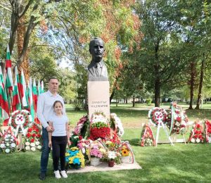 Тодор Ангелов откри паметник на Димитър Маджаров в Свиленград