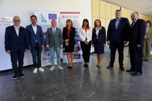 В Бургаския държавен университет бе открита научна лаборатория,  обновена със средства на „Лукойл Нефтохим Бургас“ АД